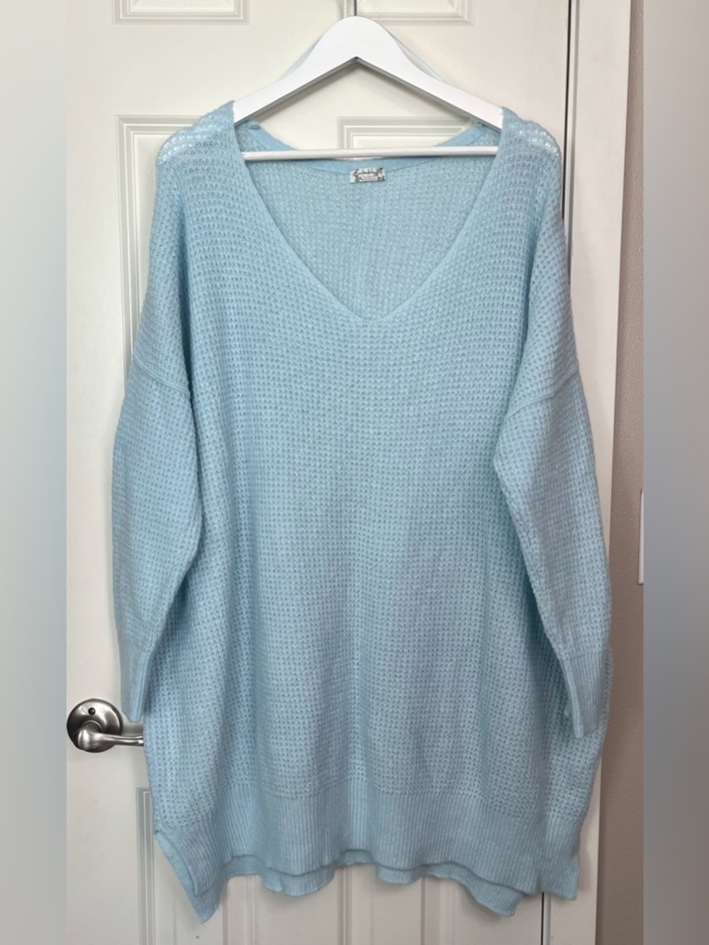 Free People Intimately C.O.Z.Y Pullover NWOT - Picture 2 of 4